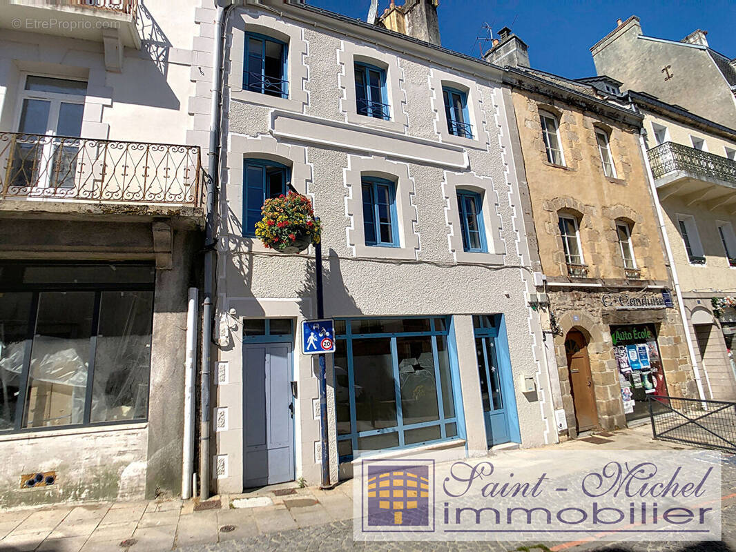Appartement à QUIMPERLE