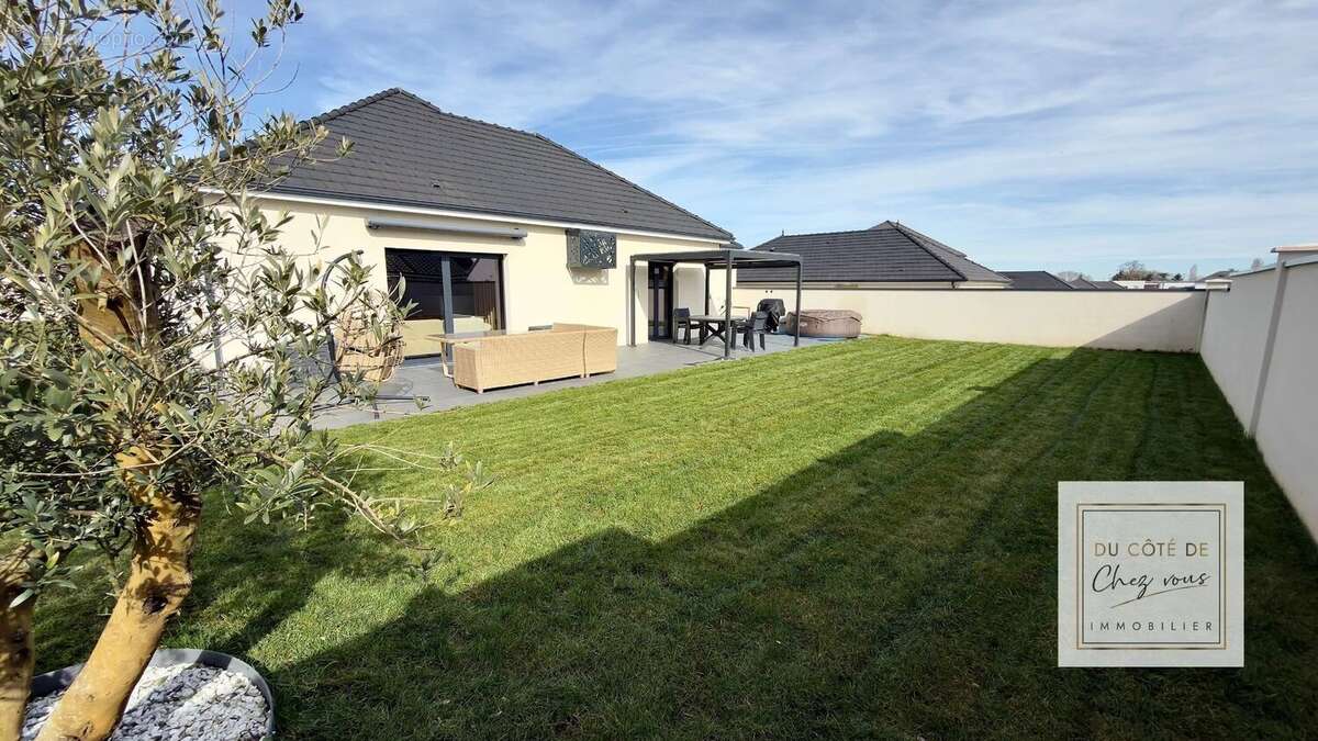 Maison à BUCHERES