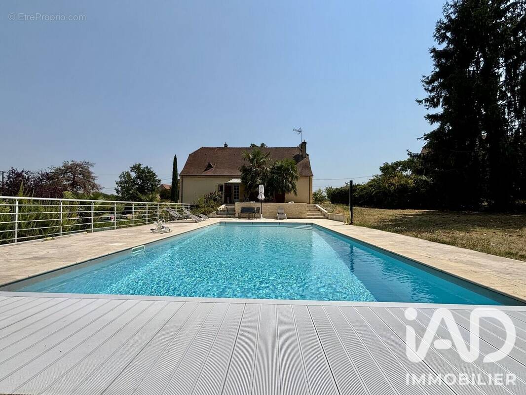 Photo 1 - Maison à SALIGNAC-EYVIGUES