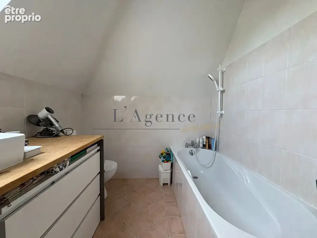 Appartement Chantilly  77m² - photo 16