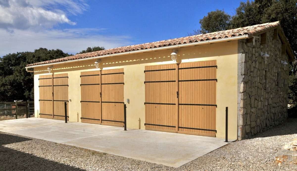 Maison à CAZEVIEILLE