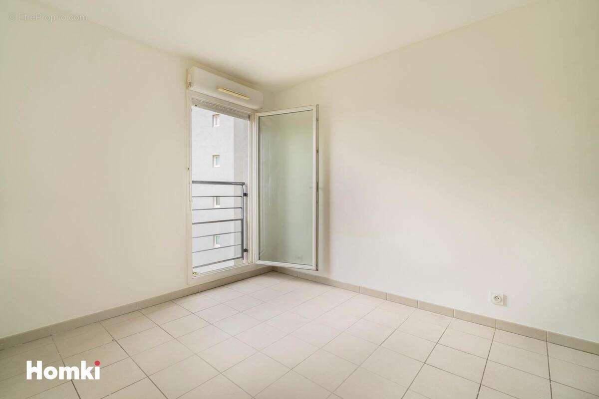 Appartement à MARSEILLE-3E