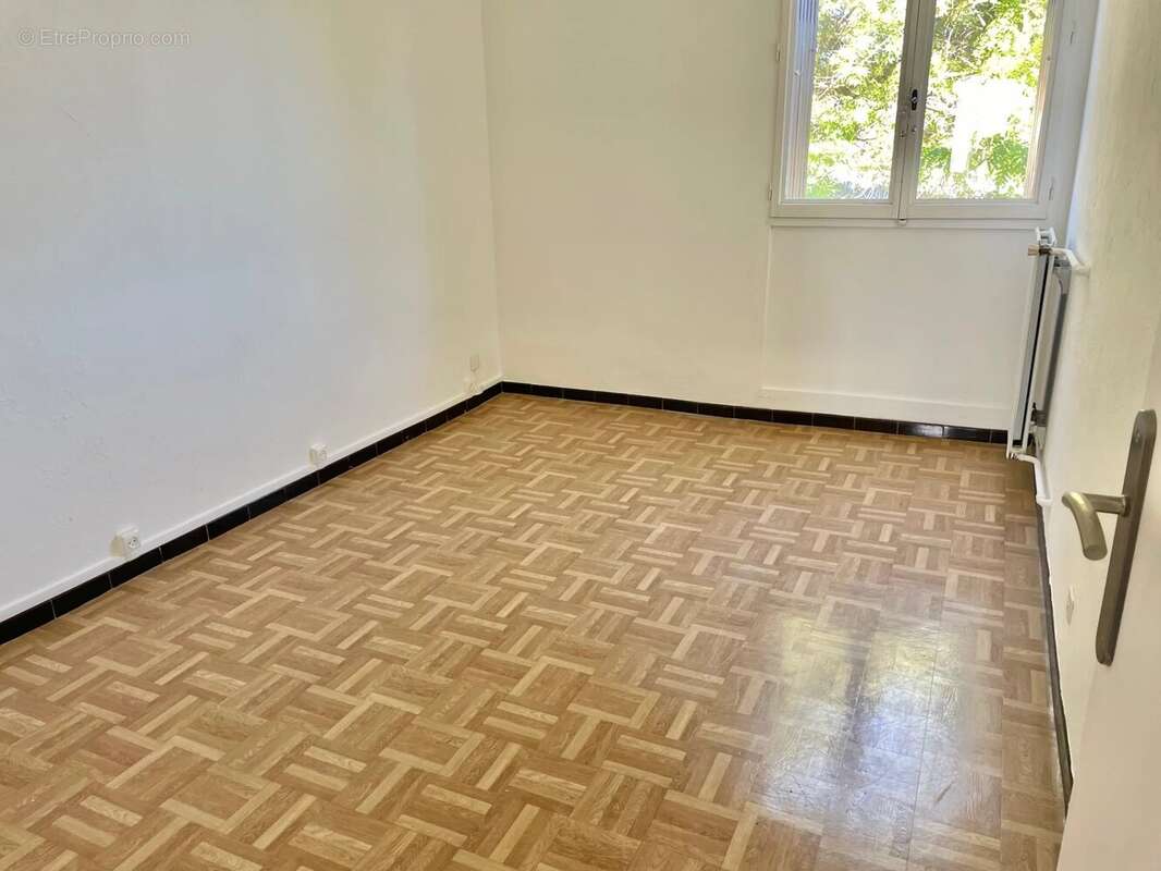 Appartement à VENELLES