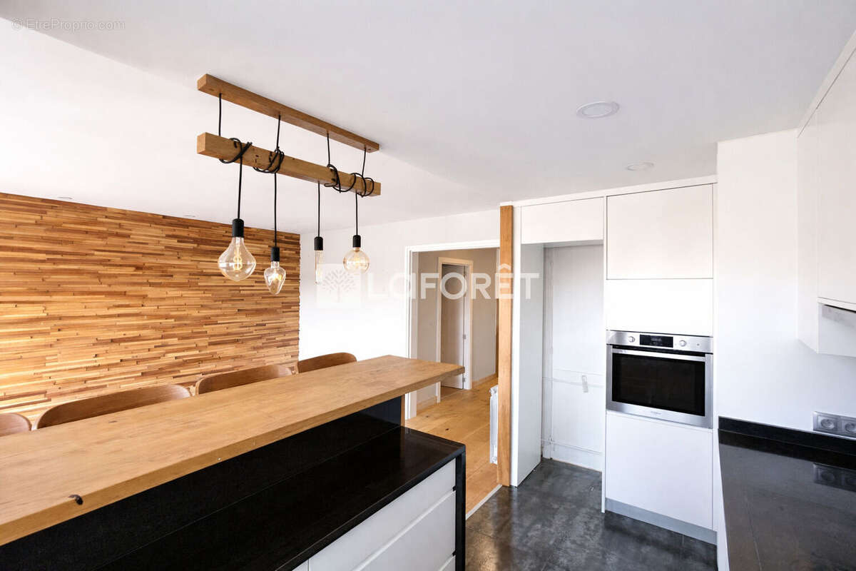 Appartement à LA CELLE-SAINT-CLOUD