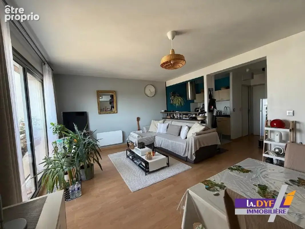 Appartement 46 m² à Vaujours  - photo 1