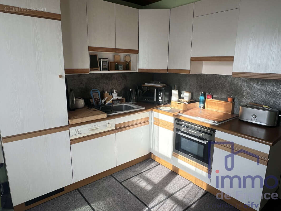 Appartement à SAINT-ETIENNE