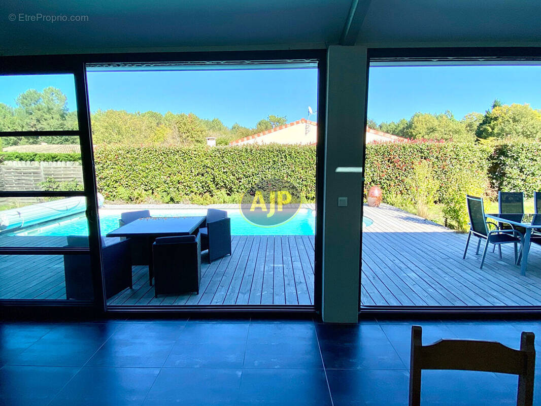 Maison à NAUJAC-SUR-MER