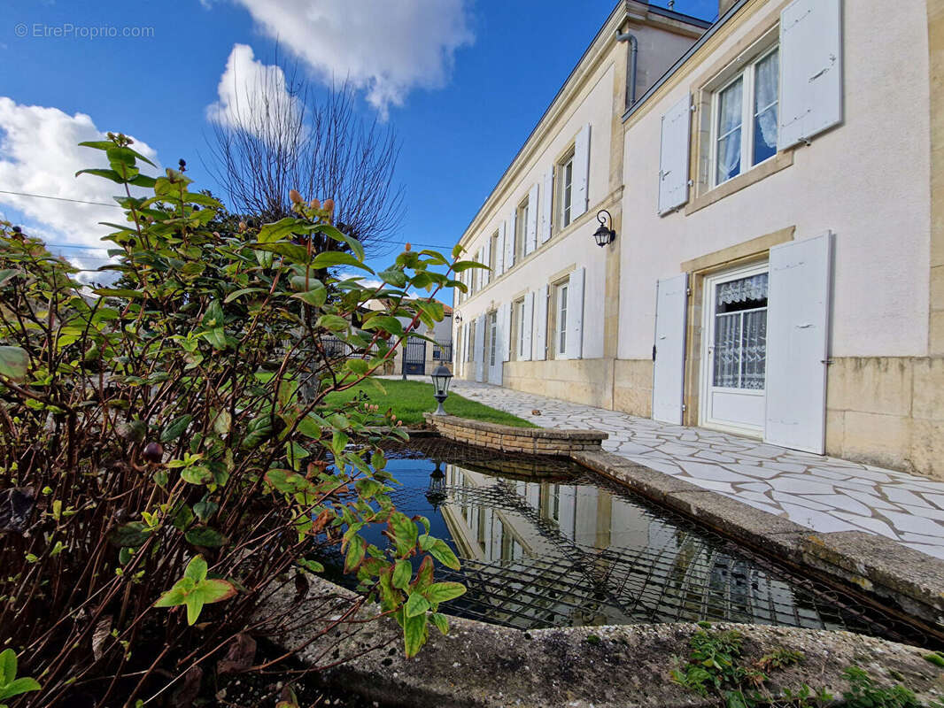 Maison à BREUIL-LA-REORTE