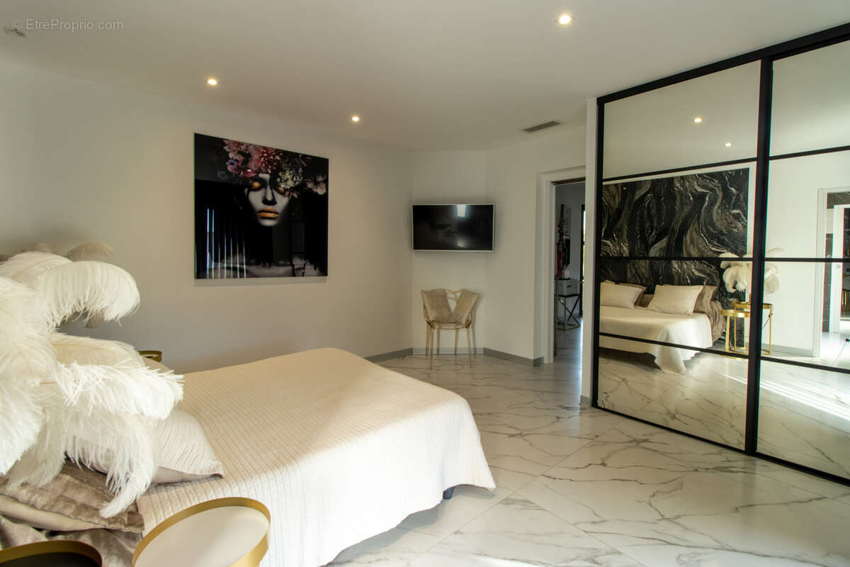 Villa prestigieuse T6 standing, piscine, garage, 100m de la mèr, Cap d'Agde, Golf - AGDE - photo 24