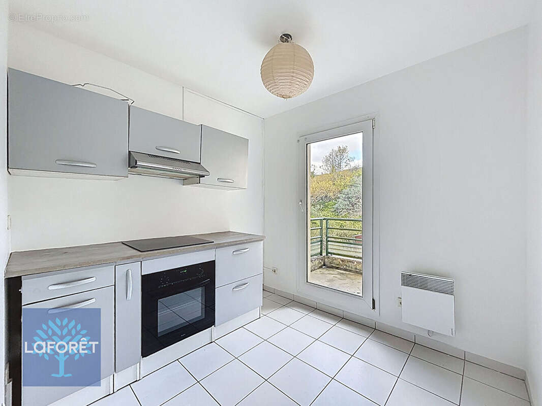 Appartement à CORBEIL-ESSONNES