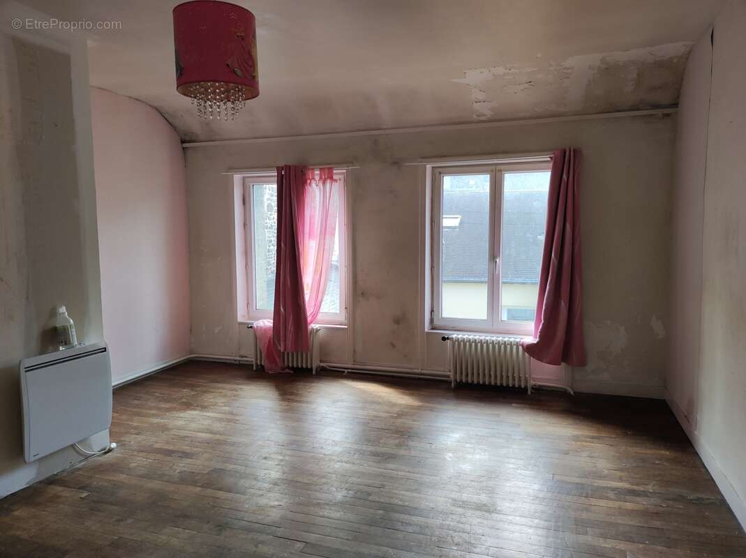 Maison à SAINT-SAUVEUR-LE-VICOMTE