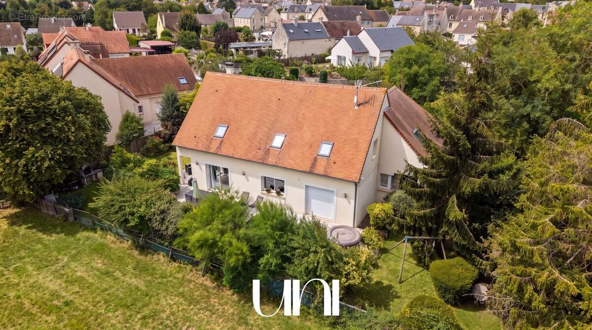 Maison familiale 185m2 7 pièces sur 731m2 de parcelle Thaon - photo 3