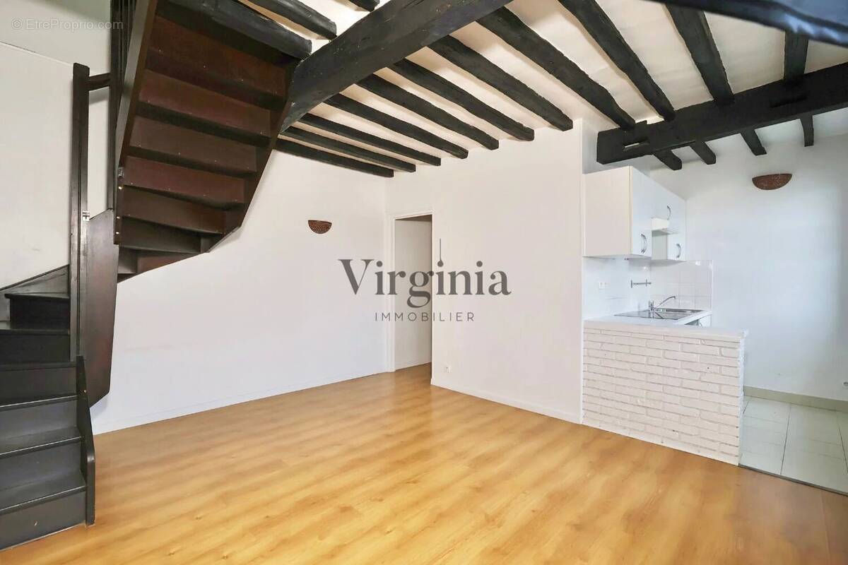 Appartement à CHARENTON-LE-PONT