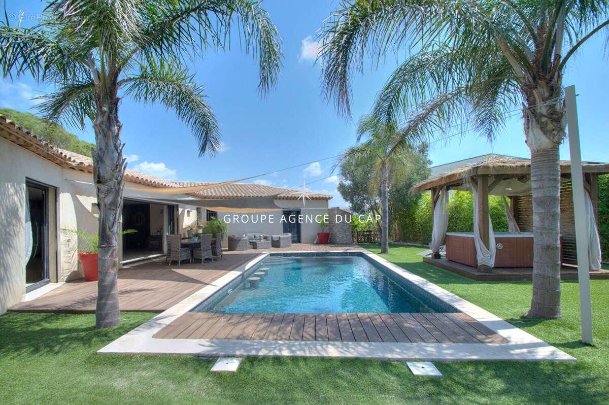 Maison à PUGET-SUR-ARGENS