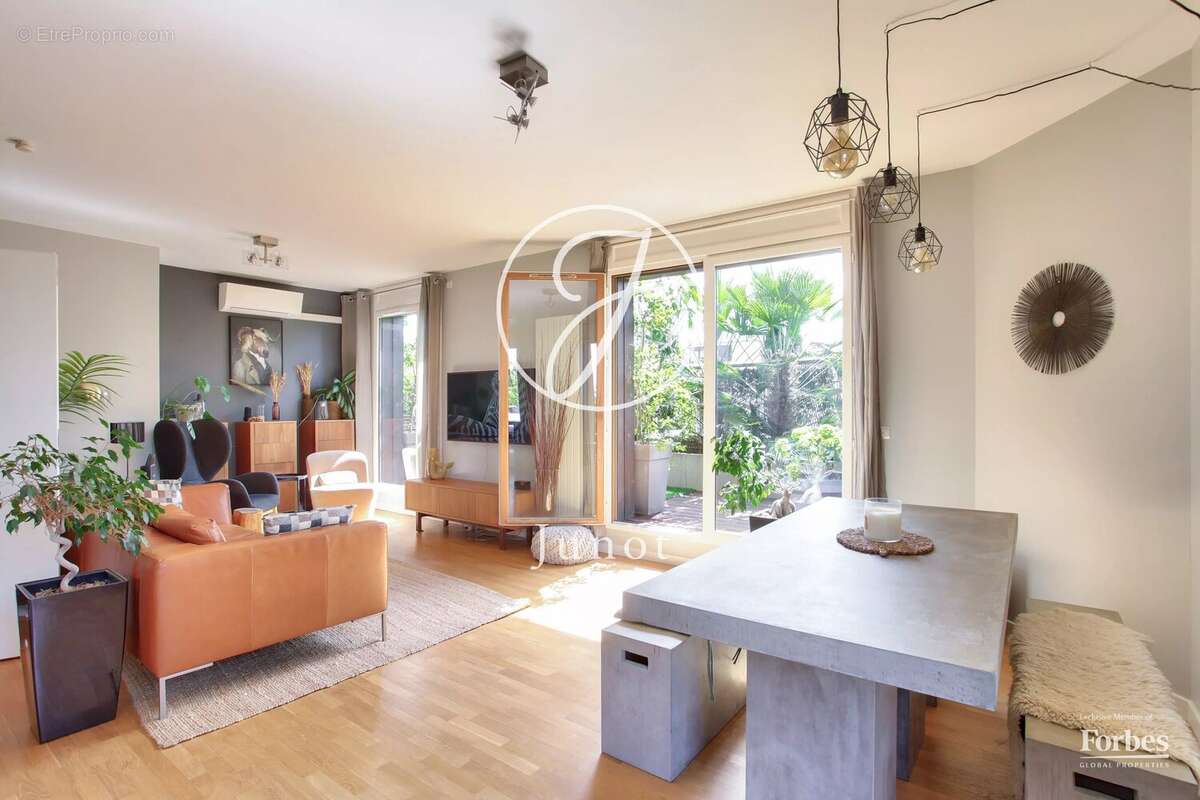 Appartement à VERSAILLES
