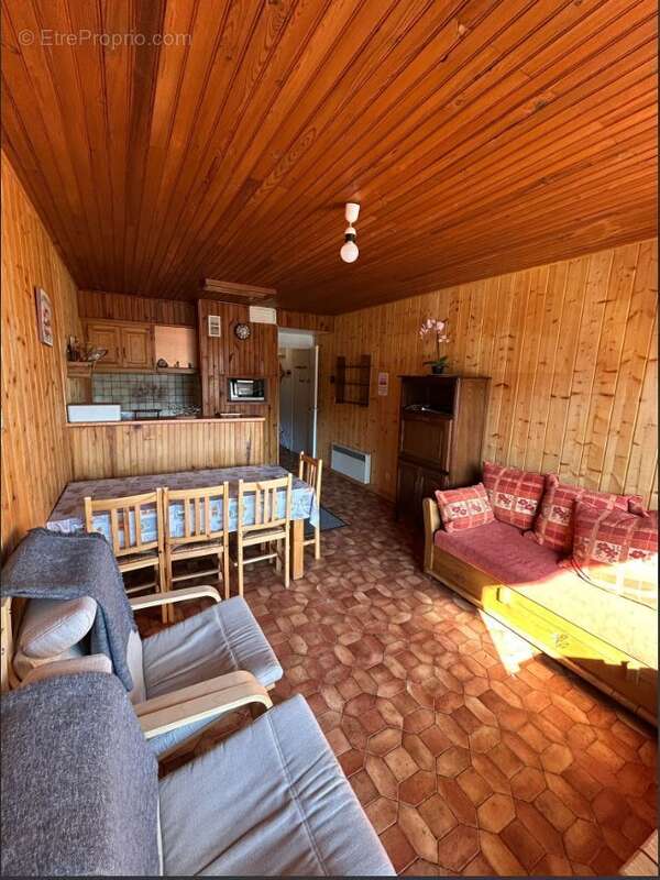 Appartement à BESSE-ET-SAINT-ANASTAISE