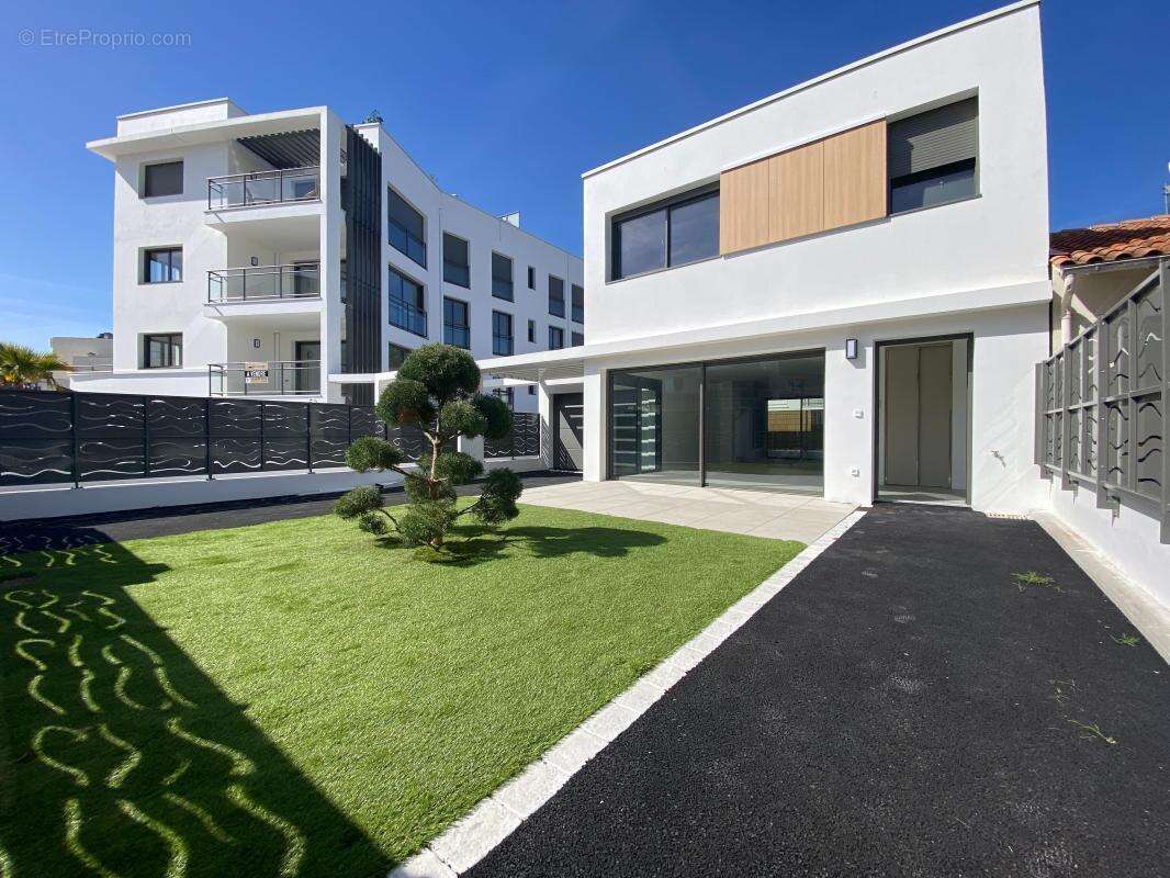 Maison à LES MATHES