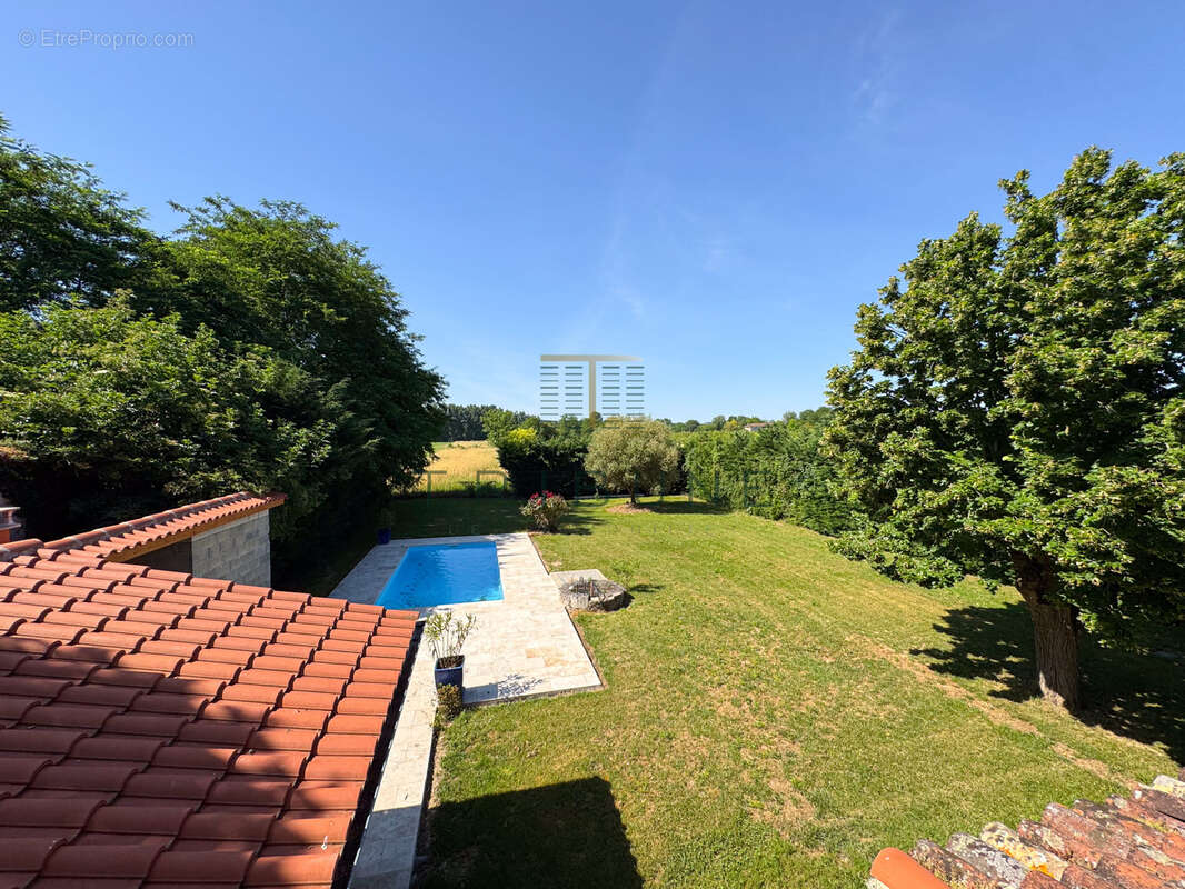 Proche d'AGEN -Maison en pierre de charme avec piscine, jardin et garage - photo 18