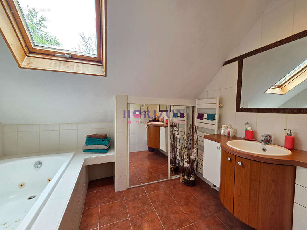 Maison à ORRY-LA-VILLE