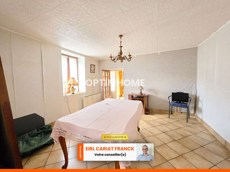 Maison à SAINT-PRIEST-LA-FEUILLE