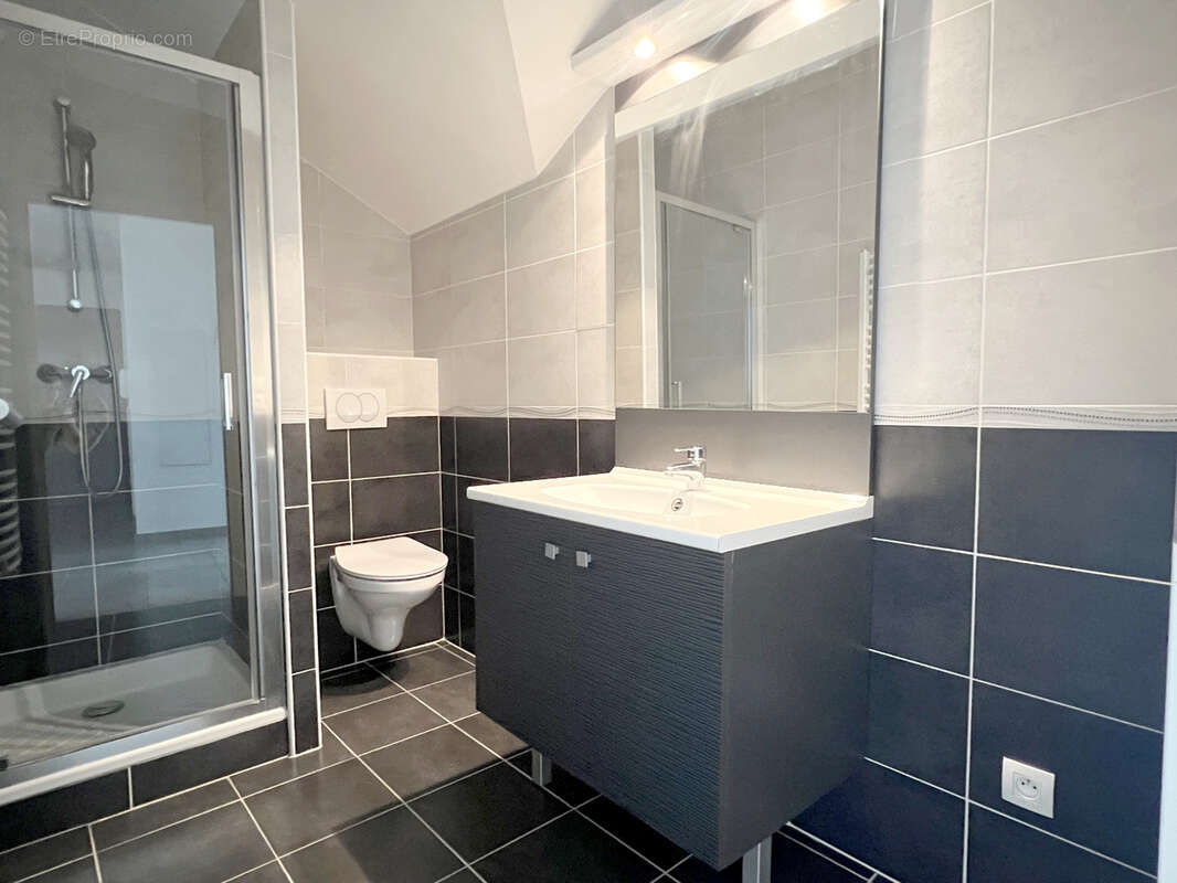 Appartement à VILLE-LA-GRAND