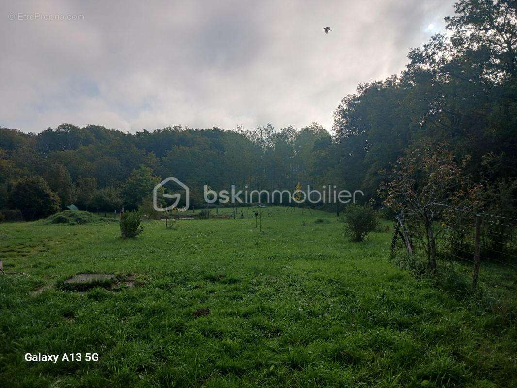Maison à VILLAINES-LES-ROCHERS