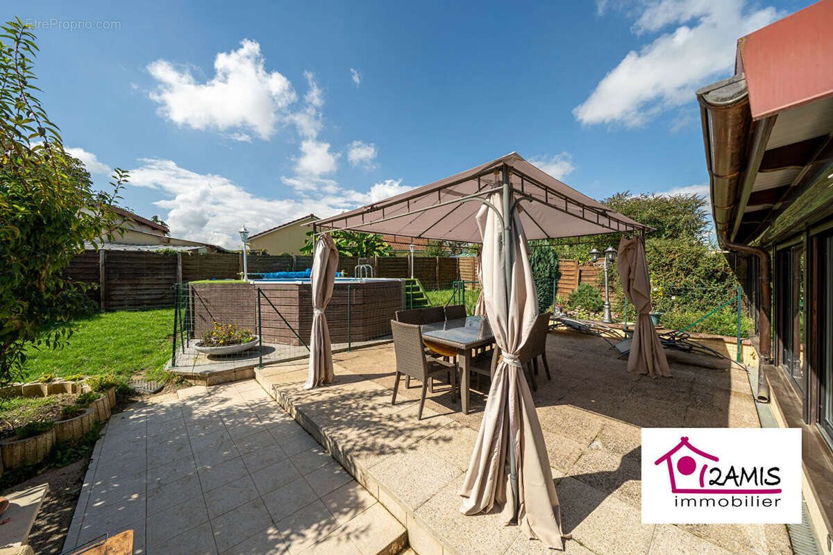 Maison à BOUXIERES-AUX-CHENES