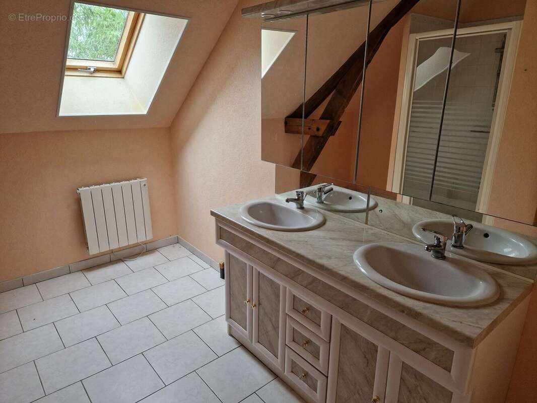 Maison à LOUZES