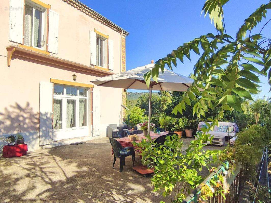 Maison à MOLIERES-SUR-CEZE