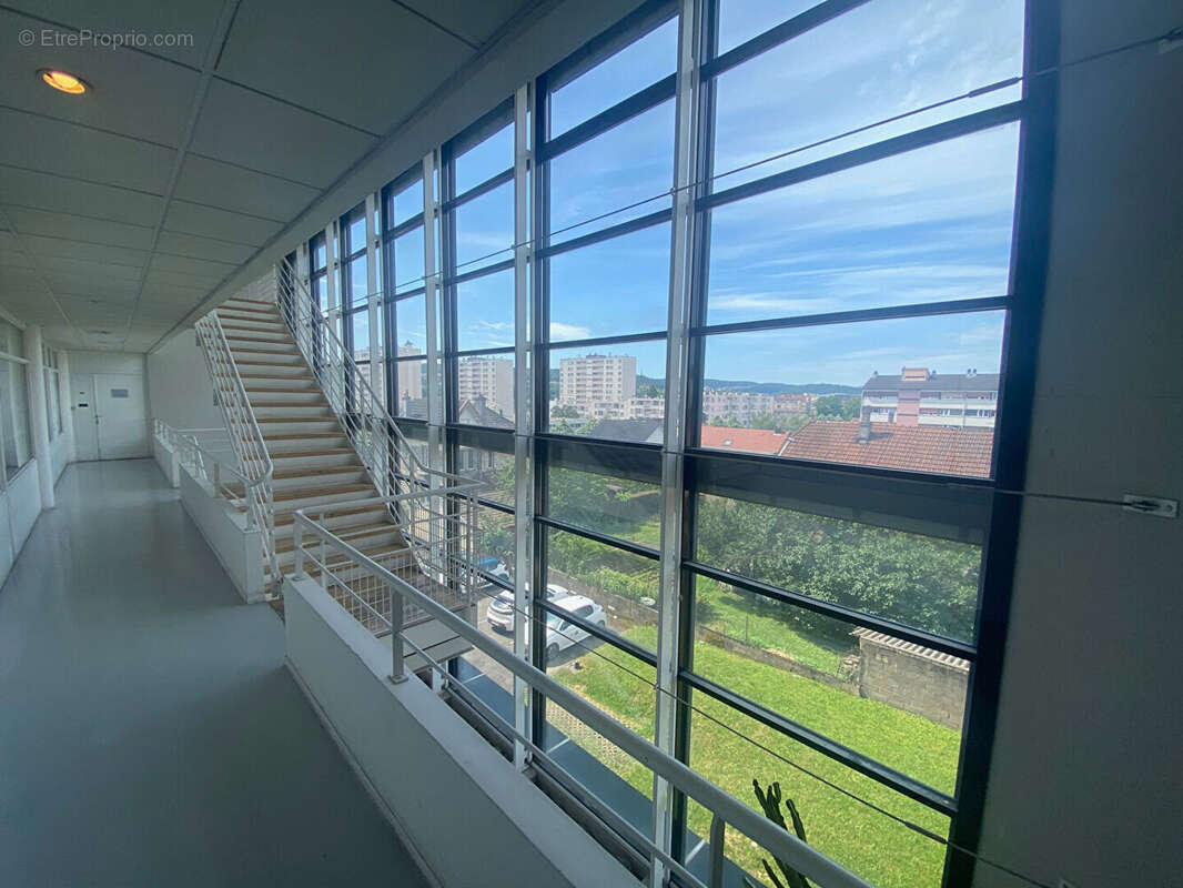 Bureaux 202m² à besançon - photo 7