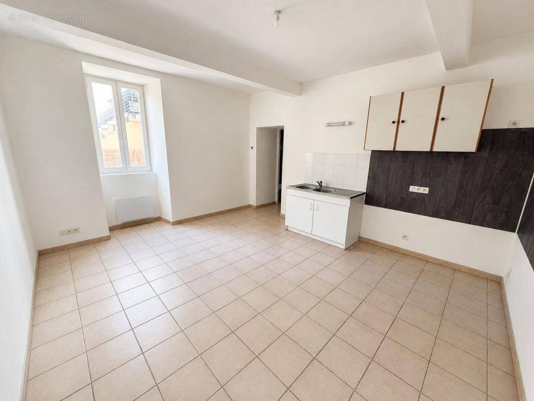 Appartement à MEYSSE