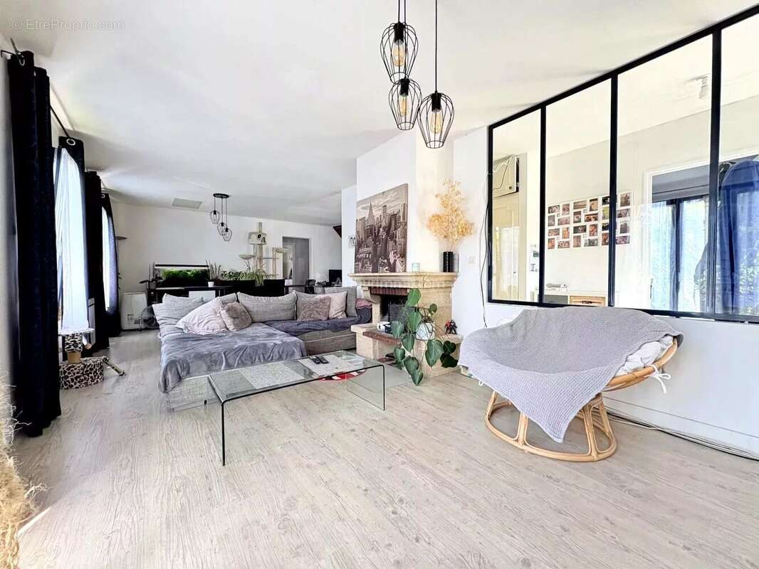 Maison à QUINCY-VOISINS