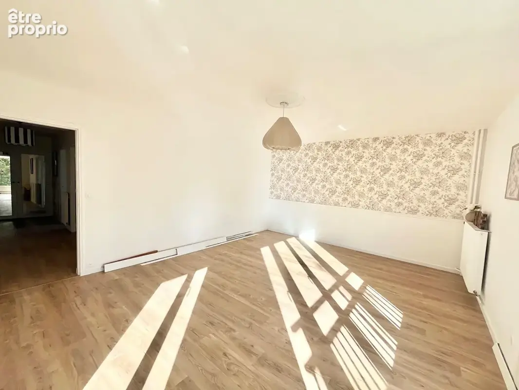 A VENDRE appartement rénové Caen 3 pièce(s) 75.53 m22 - bas Venoix - balcon terrasse loggia - cave - parking - photo 3