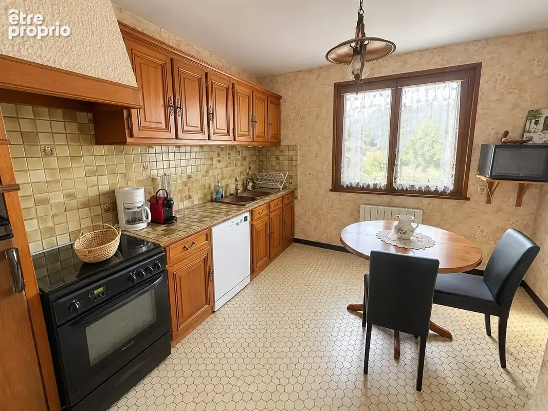 Maison 6 pièces 133 m² à vendre à Meyzieu (69330) - photo 4