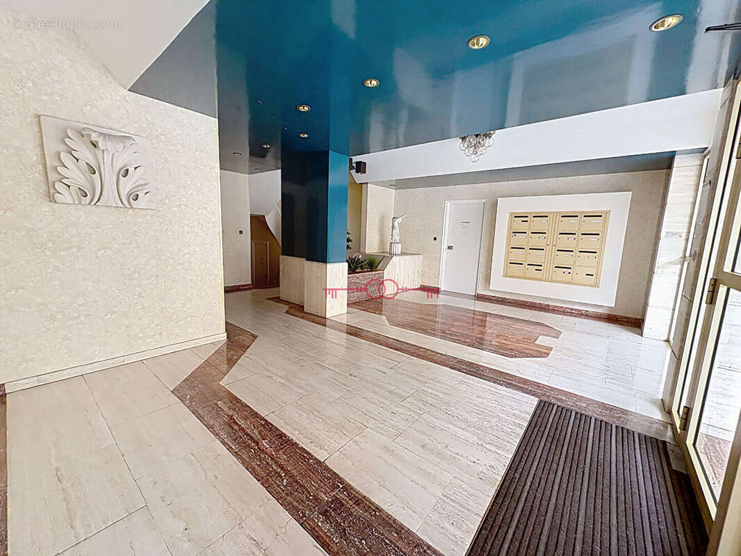 Appartement proche centre ville - 31 m2 - place de parking - garage - photo 7