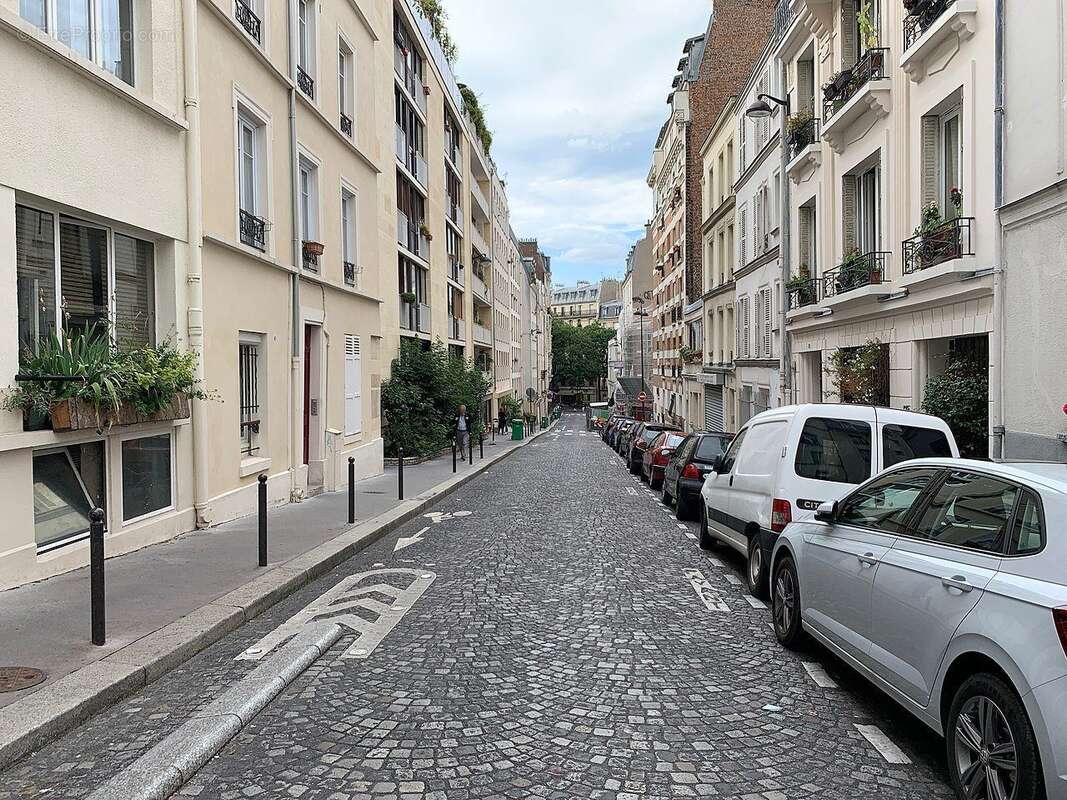 Commerce à PARIS-18E