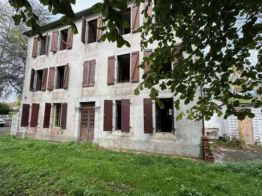 Maison à SAINT-LAURENT-DE-NESTE