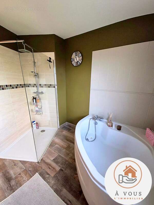 Maison 185 m² à Froberville  - photo 4