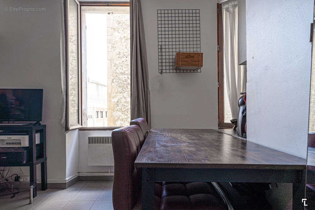 Appartement à MARSEILLE-7E