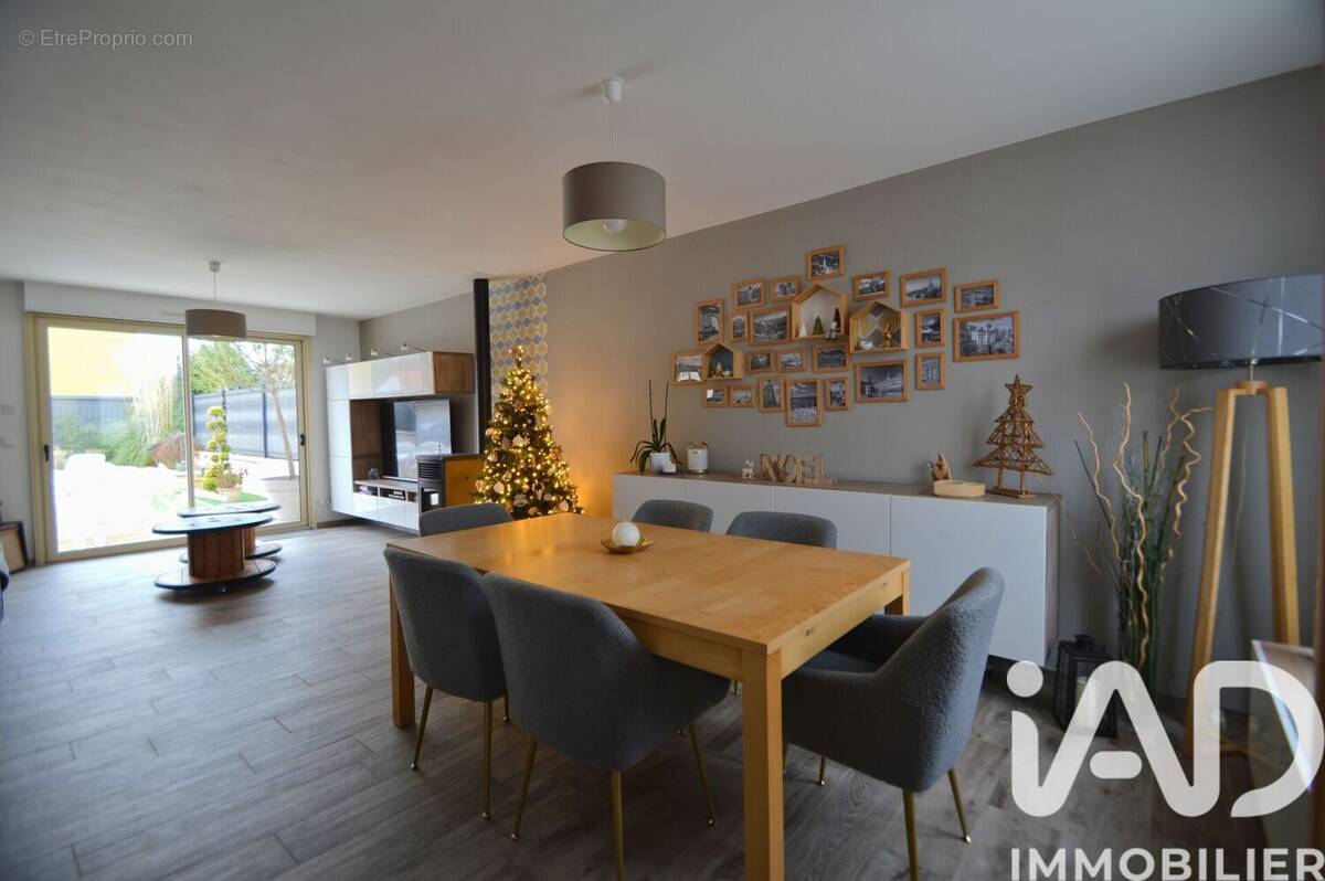 Photo 1 - Maison à LORRY-MARDIGNY