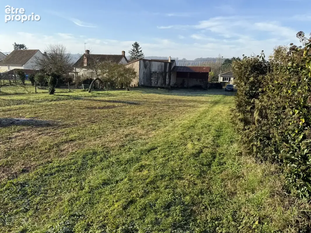 Photo Terrain à Descartes au prix de 34 000€