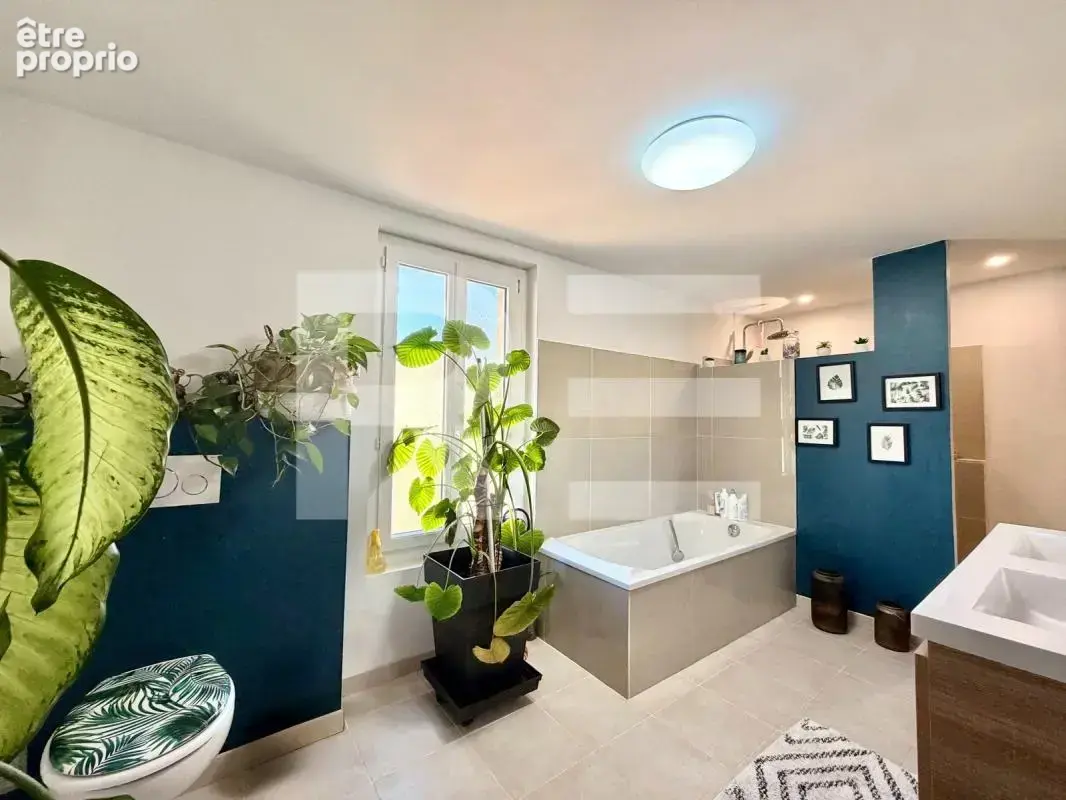 Meynes  maison de village de 190 m²  4 chambres, bureau, jardin et parking - photo 10