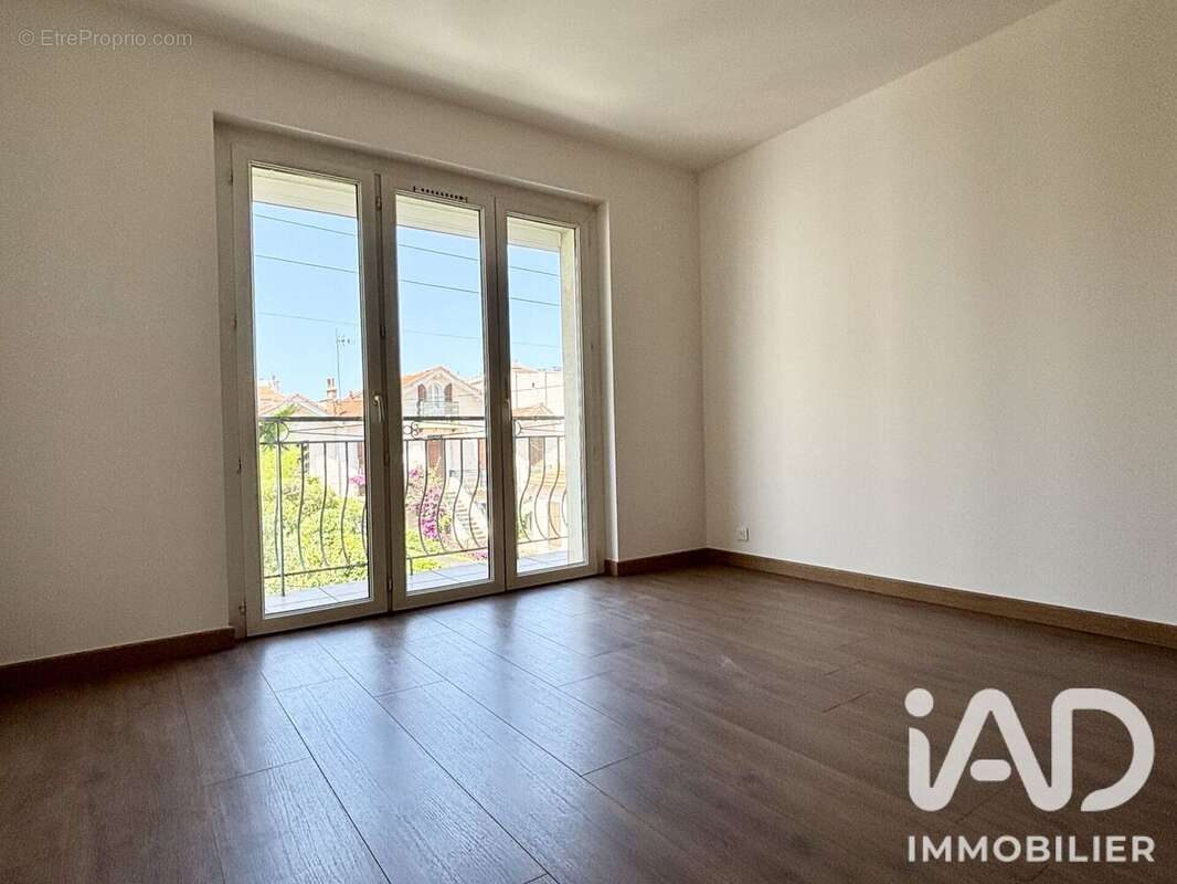 Appartement 81 m² à Toulon  - photo 9