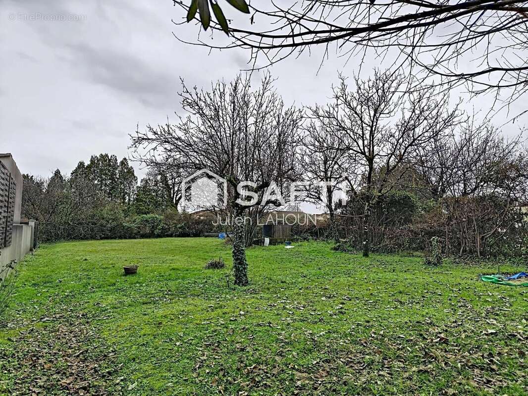 Photo 4 - Terrain à CHATEAUBERNARD