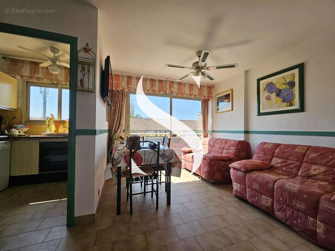 Studio de 27 m² à vendre – Centre de Golfe-Juan, à deux pas des plages - photo 6