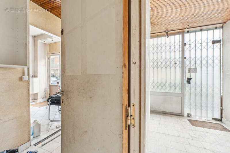 Commerce à PARIS-17E