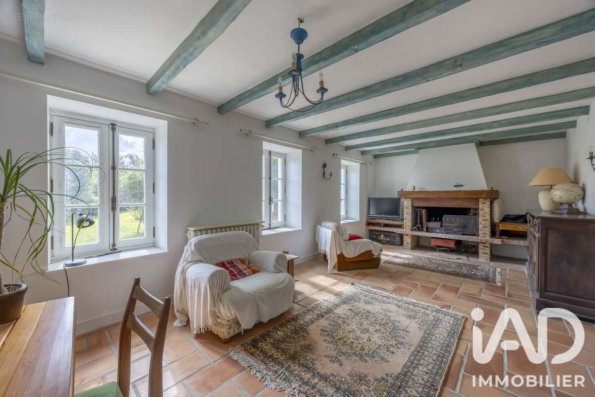Maison 378 m² à Arcangues  - photo 6