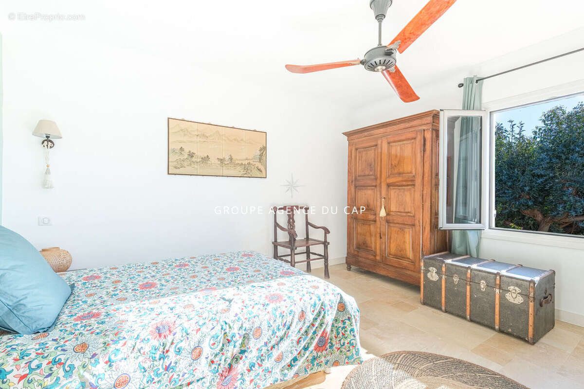 Villa  avec piscine a saint raphael au calme - photo 8