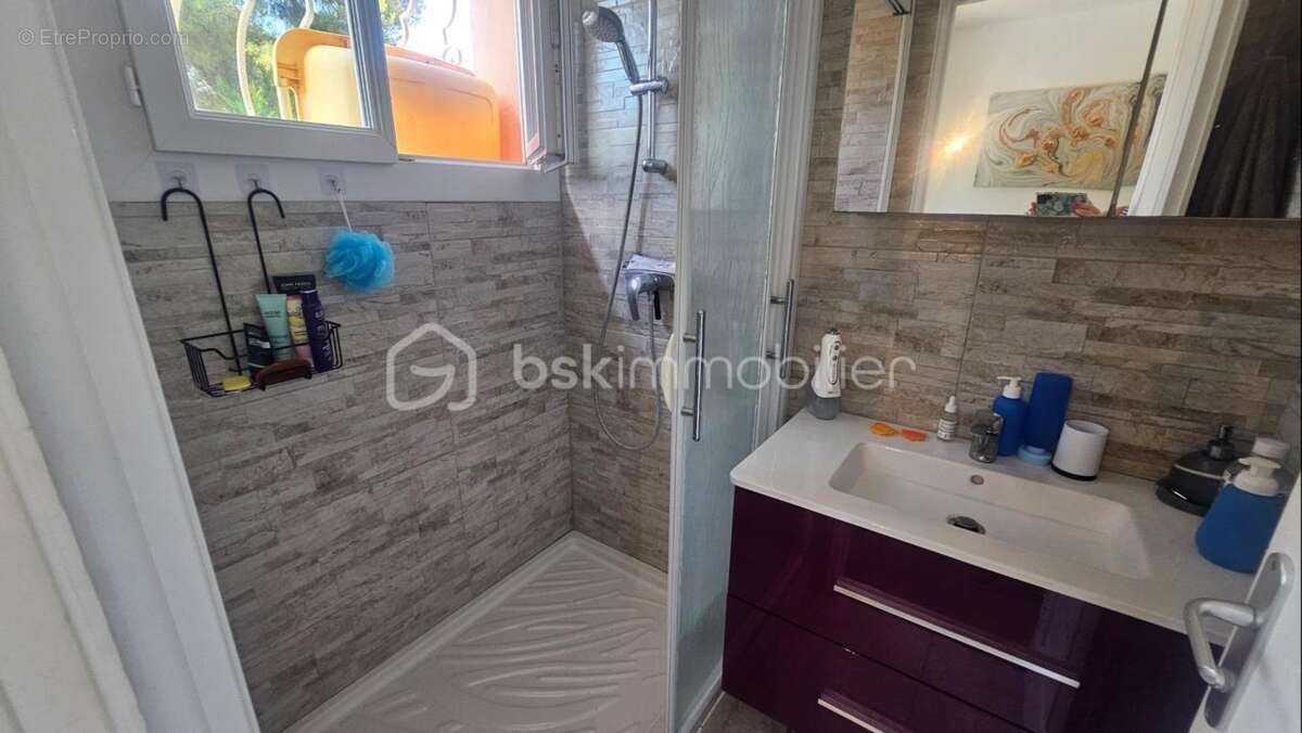 Maison à ROQUEBRUNE-SUR-ARGENS