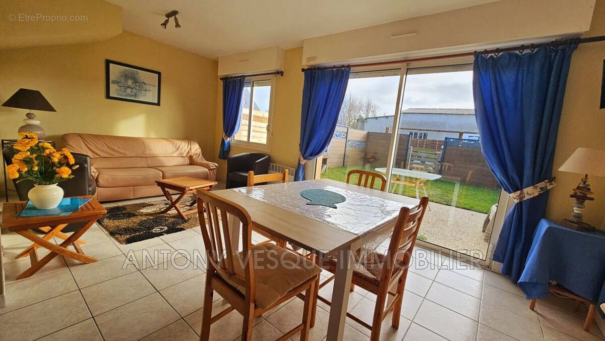 Maison à AGON-COUTAINVILLE